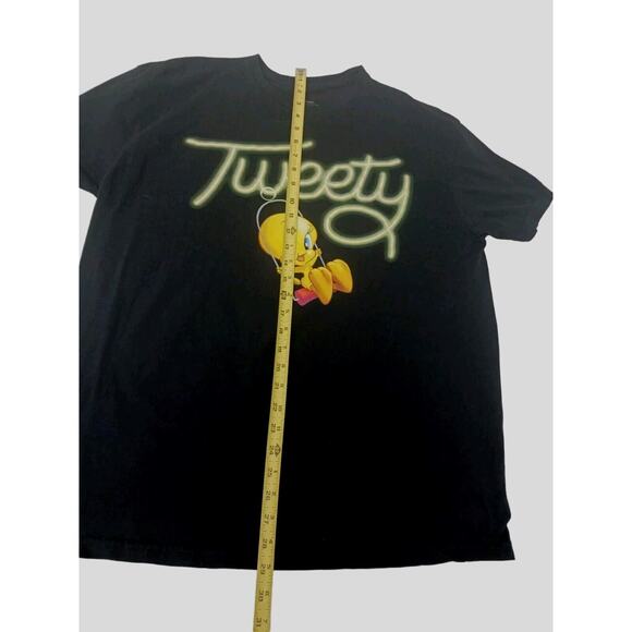 VNT 90's Six Flags TWEETY BIRD on Swing Tshirt Men's Sz XL BLACK GLOW Letters - Picture 9 of 11